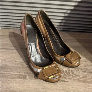 Burberry Brown Plaid Heels with Buckle
